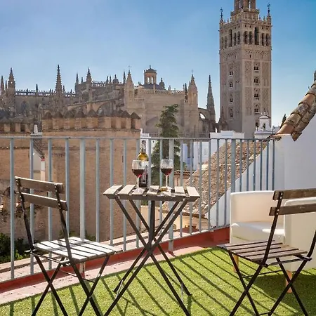 Alianza Giralda Sky View By Valcambre *