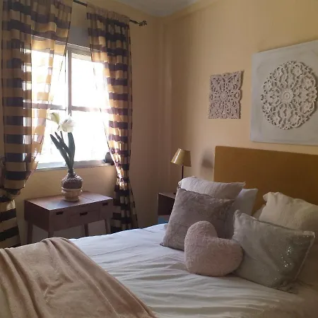 Romantic With Free Parking Appartamento Siviglia