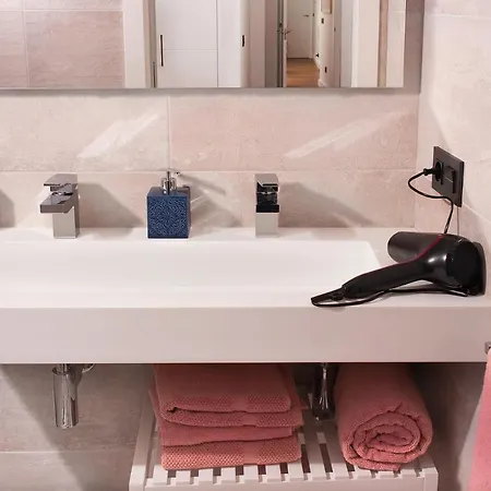 Appartamento Apto. Maese Montañés. Céntrico Con Piscina Privada