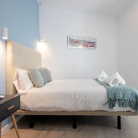 Nine O Clock San Luis Skyview Apartamento Sevilla