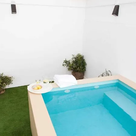 Isg Alhondiga Piso Nuevo Piscina Casco Antiguo8p Apartment *