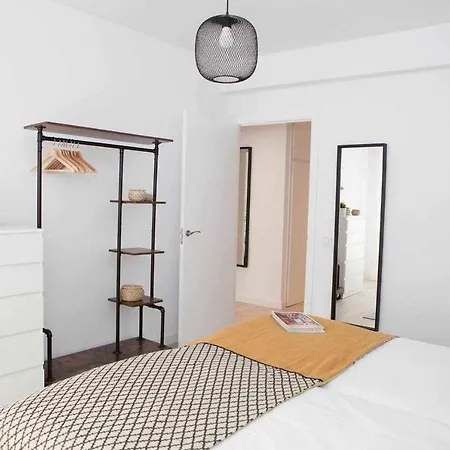 Apartment Isg Alhondiga Piso Nuevo Piscina Casco Antiguo8p Seville