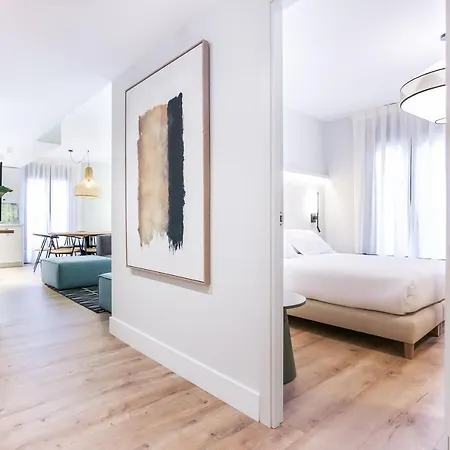 Apartment Eleven Real De La Carreteria, By Homing U