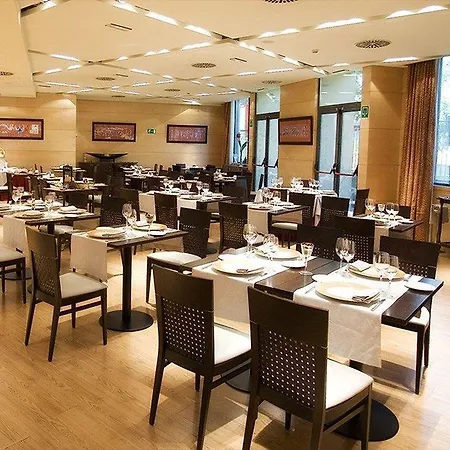 Ribera De Triana Hotel