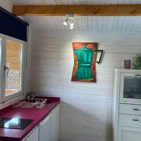 Hermoso De Madera