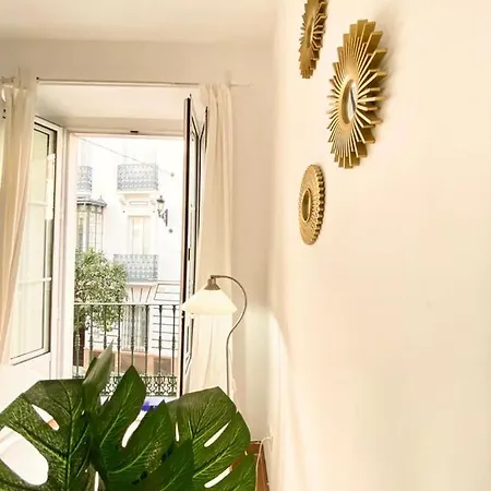 Superb In Downtown Of ,parking Optional, !! Appartement Séville