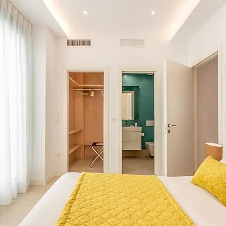 Espectacular Casa De 6 Dormitorios, 7 Banos Y 2 Terrazas Seville
