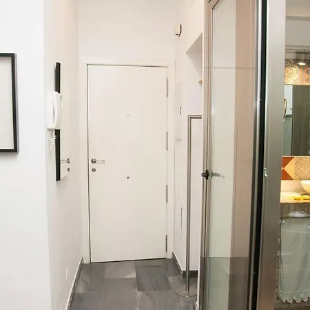 Beautiful Silent Private Parking