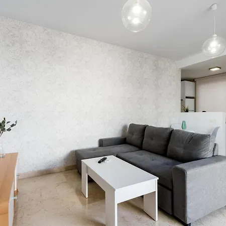 Apartment Lumbreras Host *