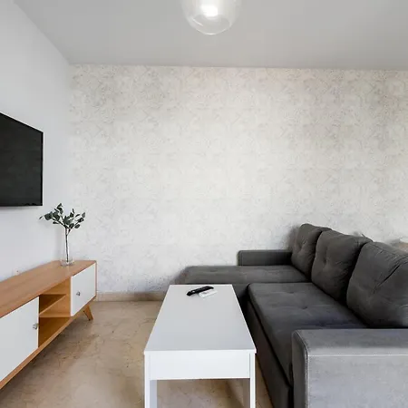 Apartment Lumbreras Host