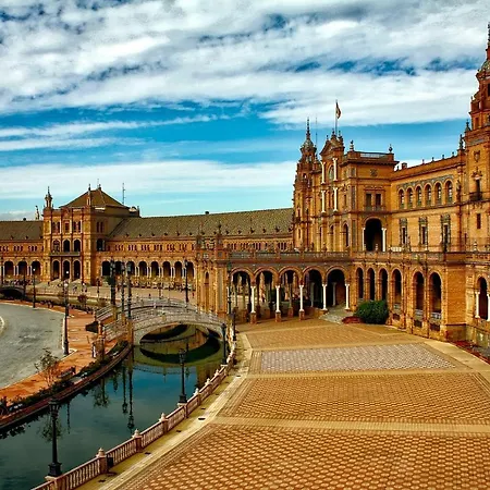Plaza De Espana. Dreams Seville