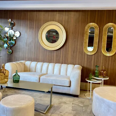 Derby Hotel 3*