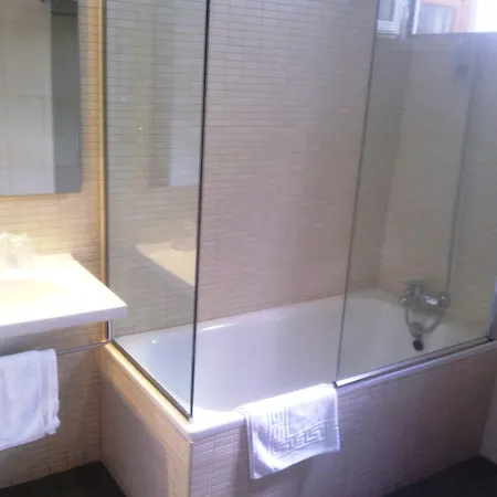 Goya Hotel 2*