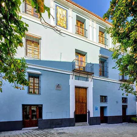 Palacio Del Siglo Xvii Frente A Jardines De Murillo * Siviglia