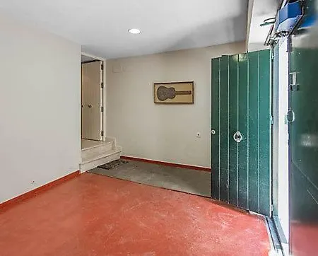 Fam Sevillian Townhouse *