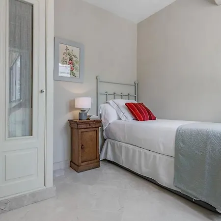 Holiday home Fam Sevillian Townhouse Seville