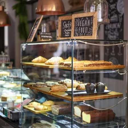 Pikis Center 1 아파트