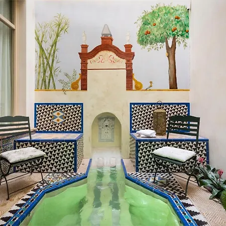 Hotel apartamentowy Ch Boutique