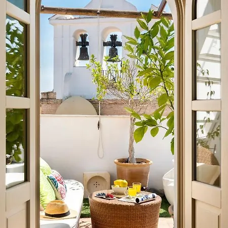 Hotel apartamentowy Ch Boutique 2*