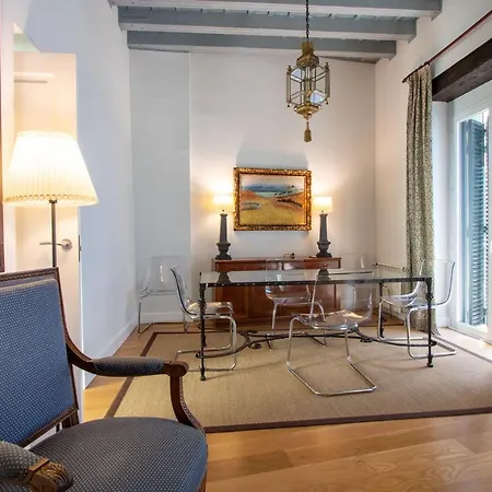 Museum Duplex And Patios, Historical Center, 8 Pax