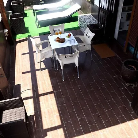 Apartamento ático Céntrico Plaza Moravia ,san Julian. Sevilla