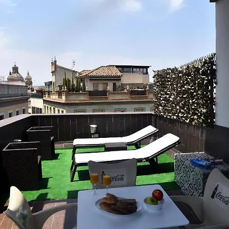 Apartamento ático Céntrico Plaza Moravia ,san Julian. *