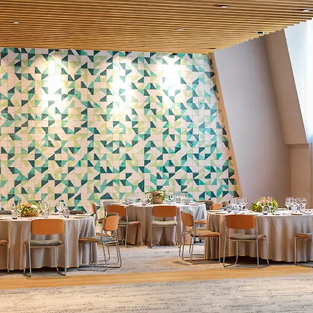 Novotel Hotel 4*