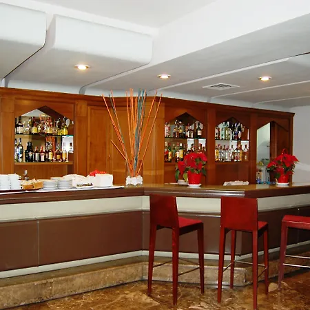 帕萨雷拉酒店 4*