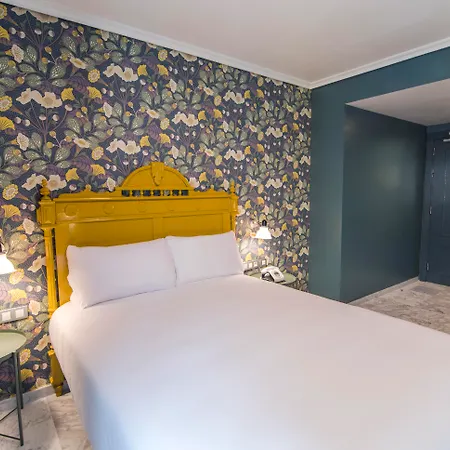 Hotel Petit Palace Puerta De Triana