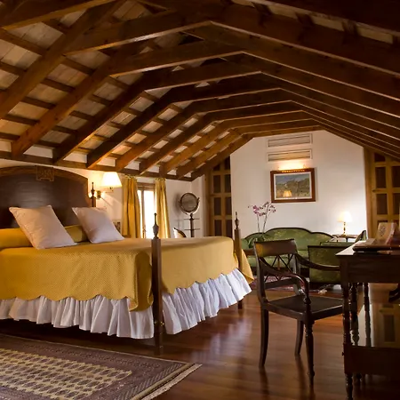 Casas De La Juderia 4*