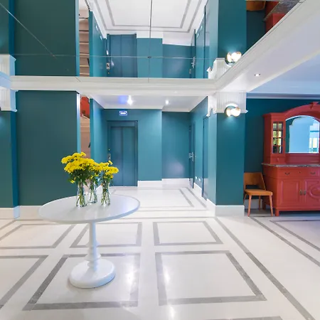 Petit Palace Puerta De Triana Hotel 3*