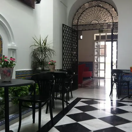 Cool Hotel 2*