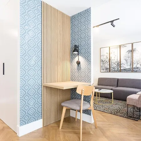 Apartment Eleven Real De La Carreteria, By Homing U *