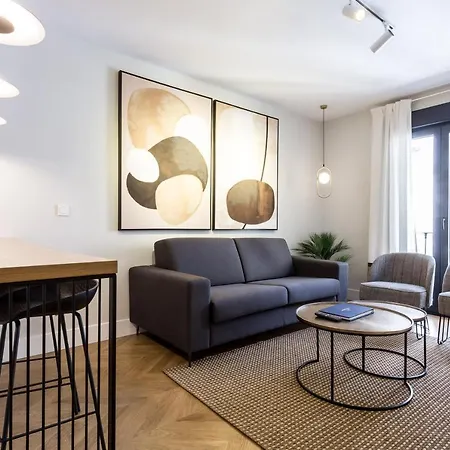 Eleven Real De La Carreteria, By Homing U Apartment