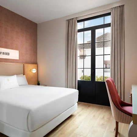 Hotel Fontecruz Seises 4*