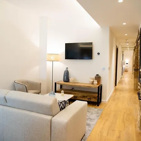 Nqn Aparts & Apartament Sewilla