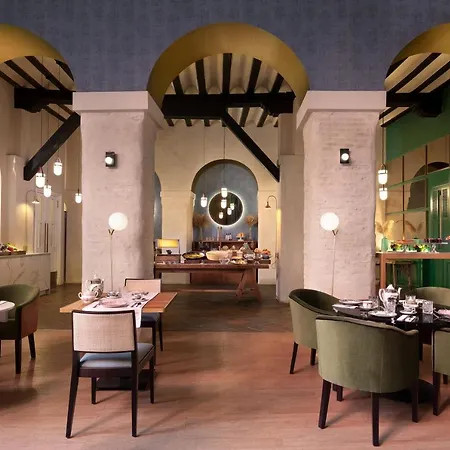 Fontecruz Seises Hotel 4*