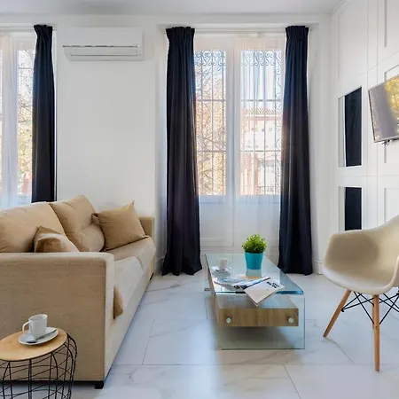 Alohamundi Adriano Apartment Seville