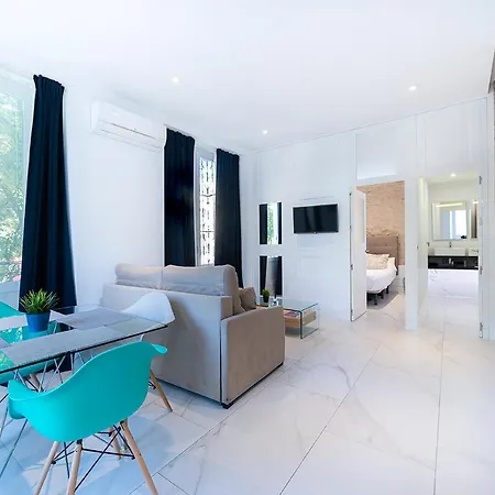 Alohamundi Adriano Apartment Seville