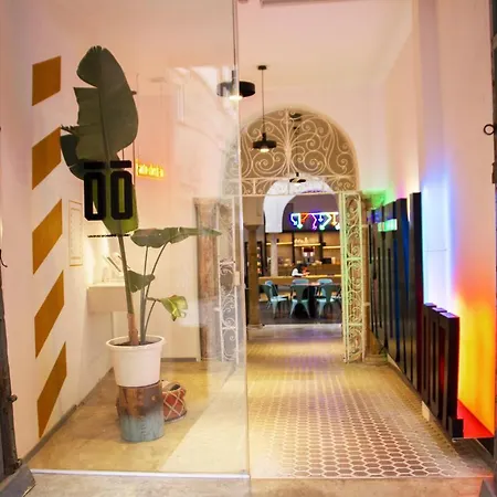Room00 Salvador Seville