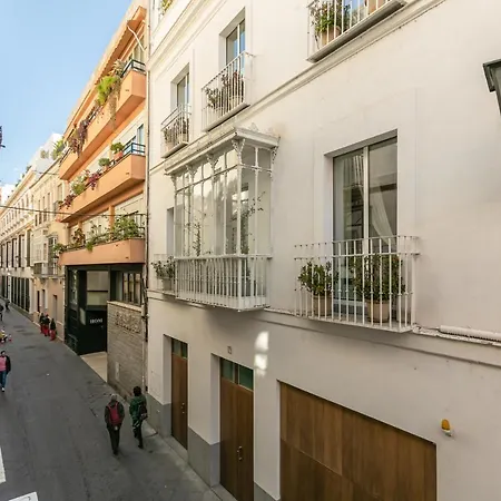 Green-apartments Mansion Blue Catedral *