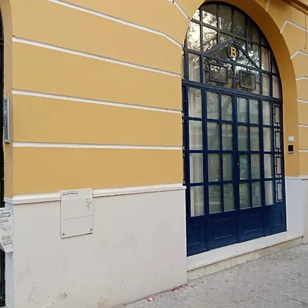 Aparthotel Arco Macarena Lofts