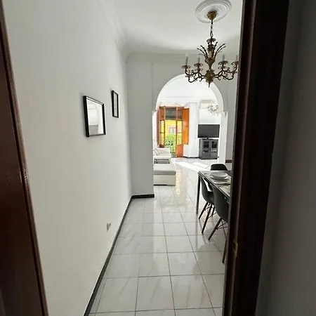 Проживание в семье Casa Snoopy