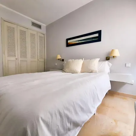 Apartment Torre Triana, Parking Free Gratis! Sevilla