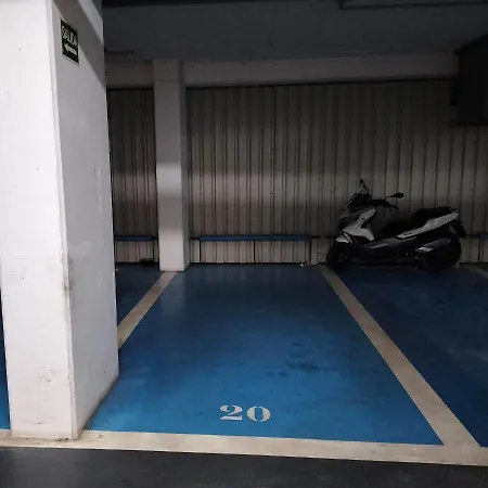 Puerta Del Principe - Free Parking Seville