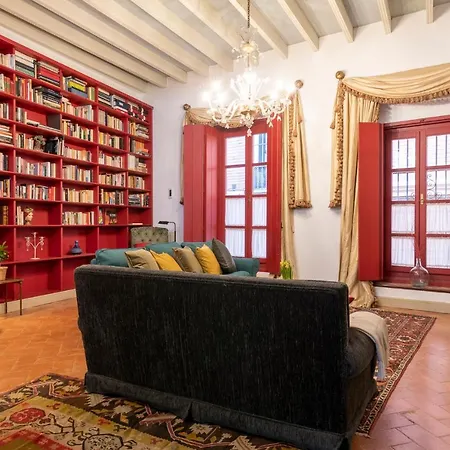 Exclusiva Casa En El Centro Historico De * Seville