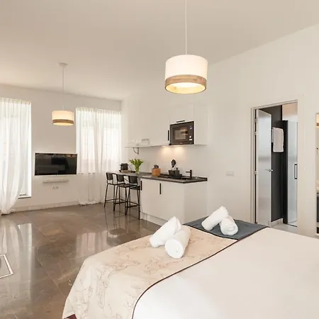 Isg Zaragoza-free Parking * Sevilla