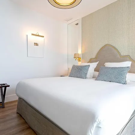 Appartement Genteel Betis 67 *