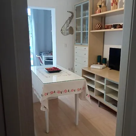Homestay Individuales En Apartamento Compartido Seville
