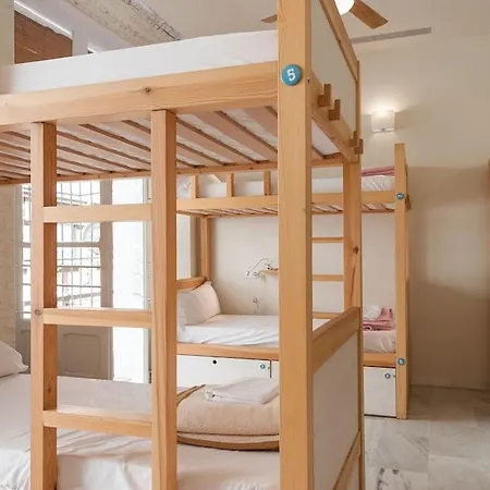 Hostel The Nomad Hostel&pension